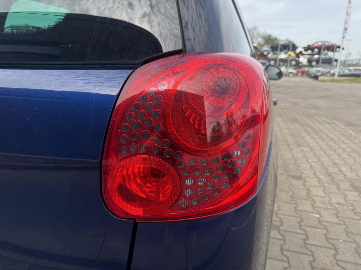 Peugeot 207SW original R&uuml;cklicht R&uuml;ckleuchte Schlussleuchte rechts Kombi Bj.2009
